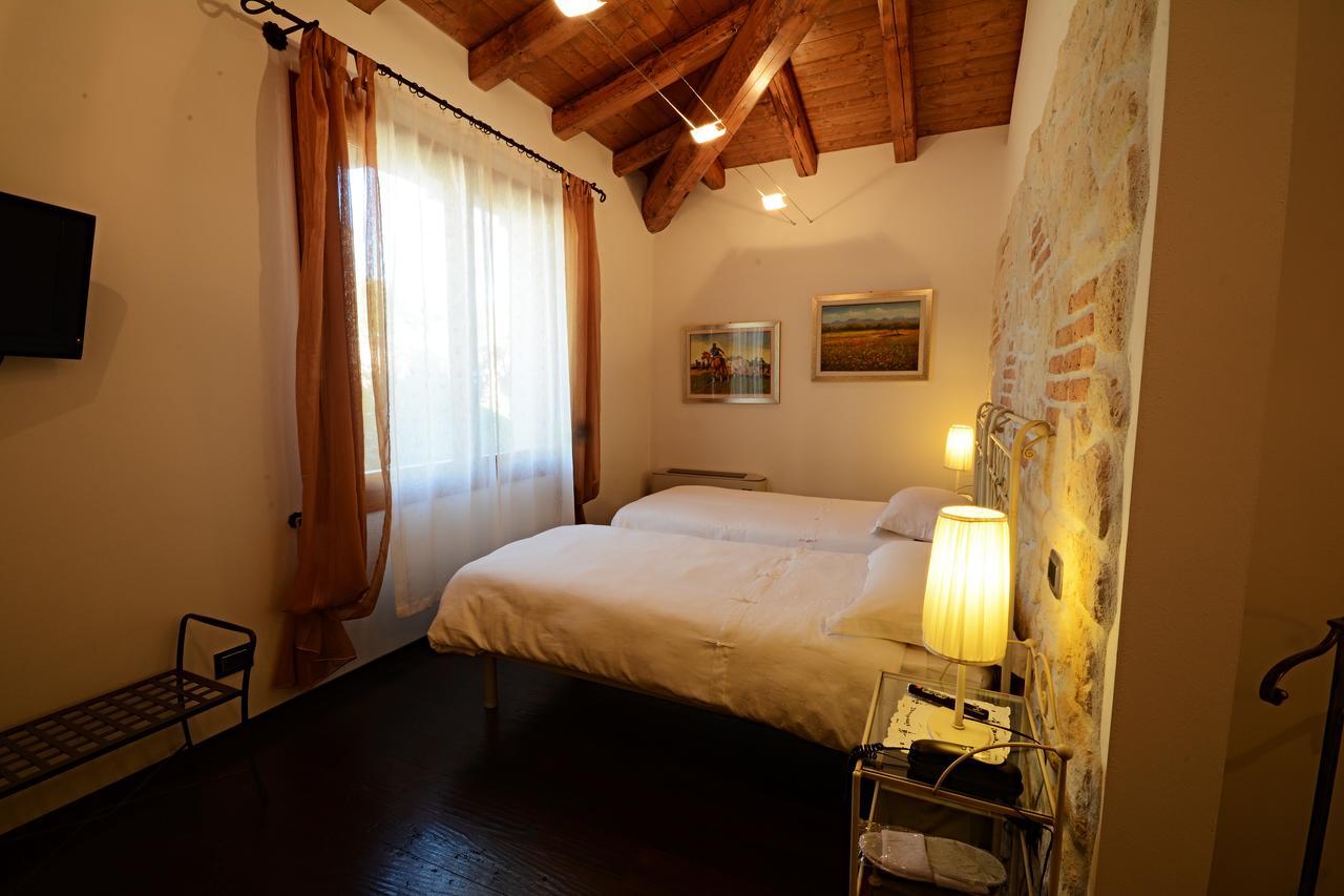 Monteveglio Locanda Gli Ulivi מראה חיצוני תמונה